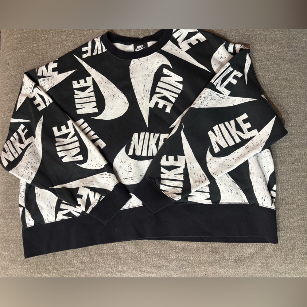 Nike Crewneck Sweater Women’s 3x All-Over Print Logo